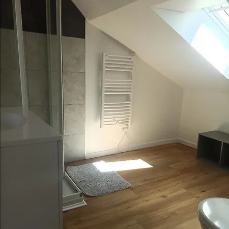 5 Charme & Espace Au Coeur D'ernee Apartmán