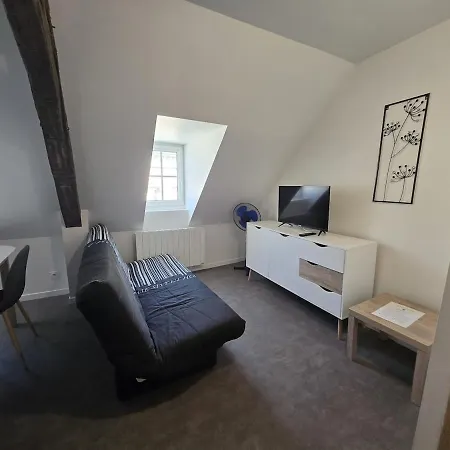 5 Charme & Espace Au Coeur D'ernee Apartmán Ernée