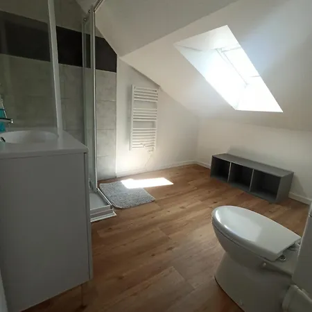 5 Charme & Espace Au Coeur D'ernee Apartmán
